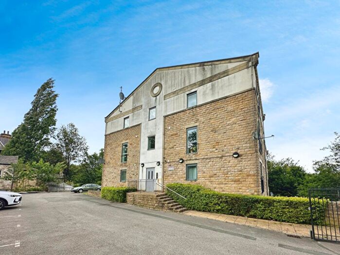 2 Bedroom Apartment To Rent In Cunliffe Road, Lister Court Cunliffe Road, BD8