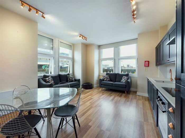 2 Bedroom Apartment To Rent In City Apartments, City Centre, NE1