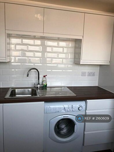 2 Bedroom Flat To Rent In Sovereign House, London, SE18