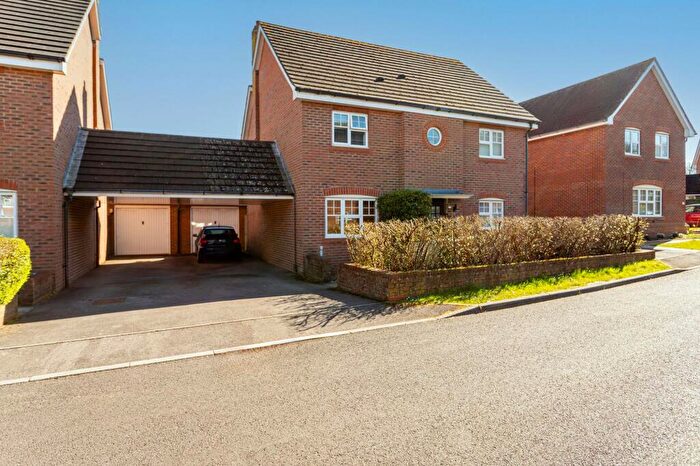 4 Bedroom Detached House For Sale In Bufton Field, North Warnborough, RG29