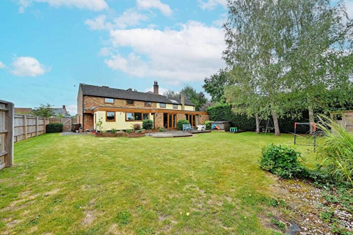 4 Bedroom Detached House For Sale In Aylesbury Road, Aston Clinton, Hemel Hempstead, Aylesbury, HP22