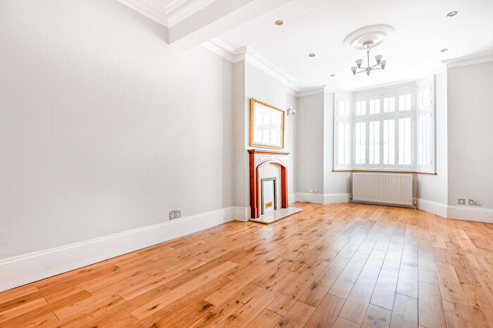 4 Bedroom End Of Terrace House To Rent In Brookbank Road, Lewisham, London, SE13