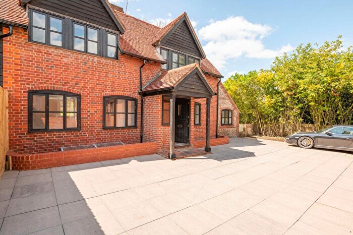 4 Bedroom House To Rent In Fullers Hill, Hyde Heath, HP6