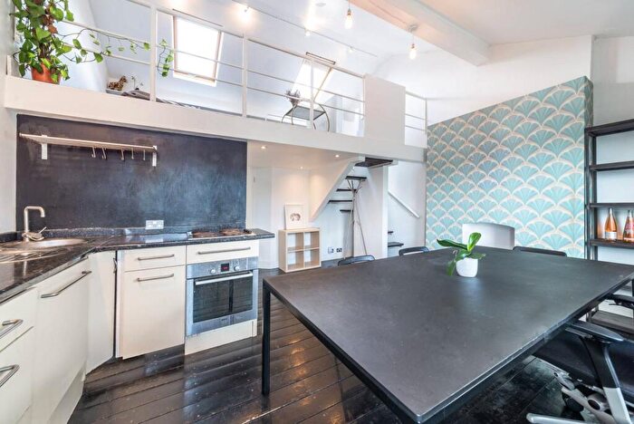 1 Bedroom Flat To Rent In Marquis Road, Camden, London, NW1