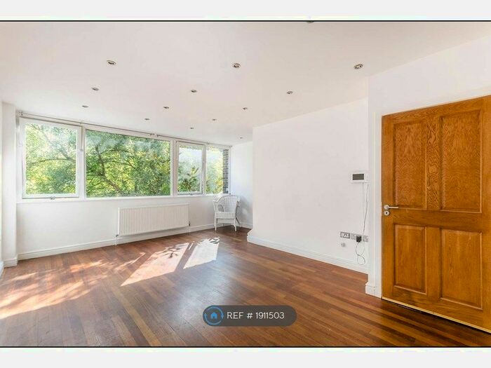 4 Bedroom Terraced House To Rent In Sydcote, London, SE21