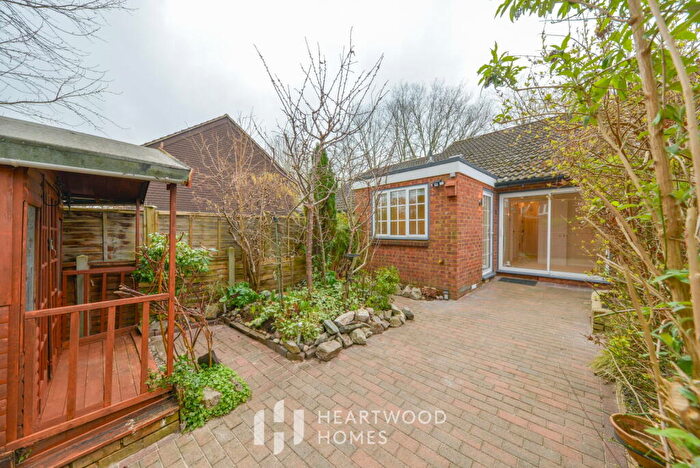2 Bedroom Terraced Bungalow For Sale In Ripon Way, St. Albans, AL4