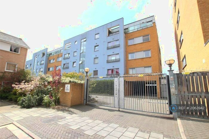 2 Bedroom Flat To Rent In Strand House, London, SE28