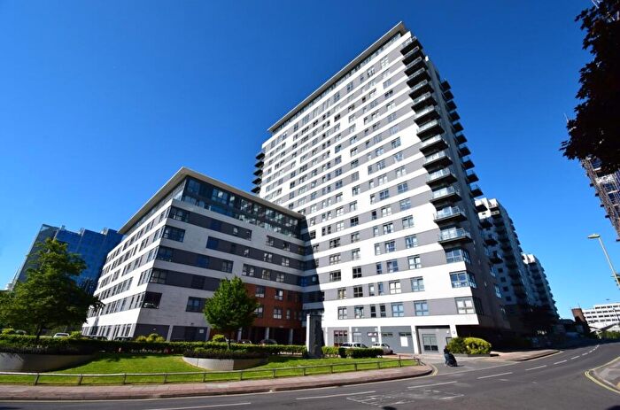 2 Bedroom Apartment To Rent In Alencon Link, Basingstoke, Hampshire, RG21