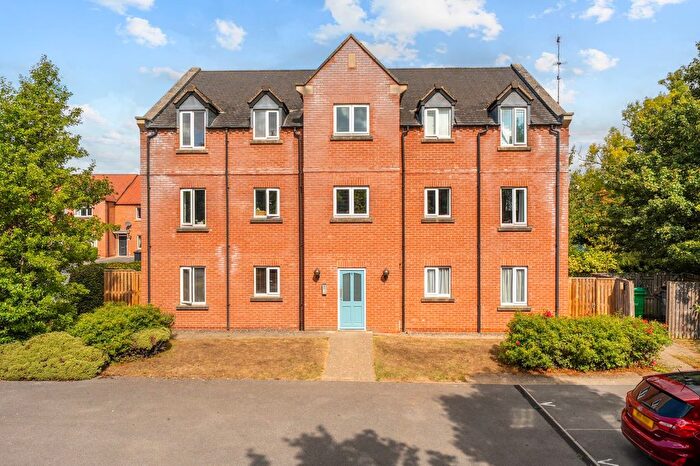 2 Bedroom Flat For Sale In Mint Garth, Knaresborough, HG5