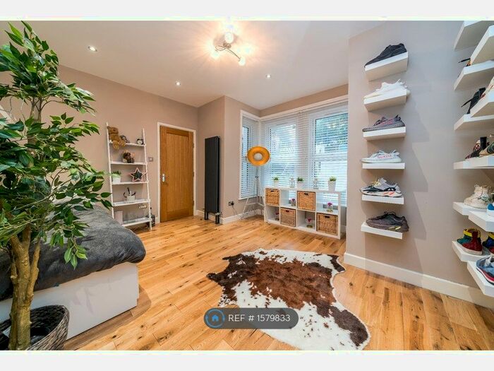 2 Bedroom Flat To Rent In Anerley Park, London, SE20