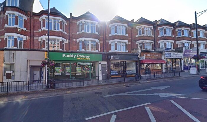 2 Bedroom Flat To Rent In Bramble Court, Woodcote Road, Wallington, SM6