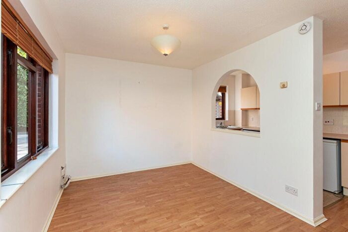 1 Bedroom Maisonette To Rent In Dorchester Court, Oriental Road, GU22