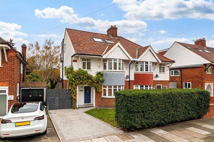 4 Bedroom Semi-Detached House For Sale In Wricklemarsh Road, Blackheath, SE3