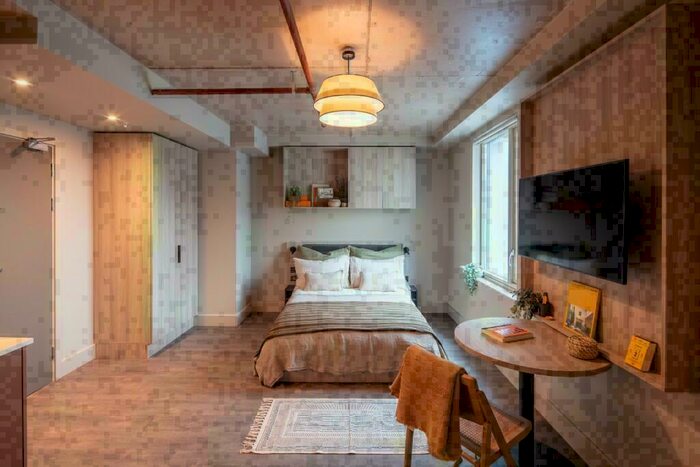 Studio To Rent In Chatfield Road, London, SW11