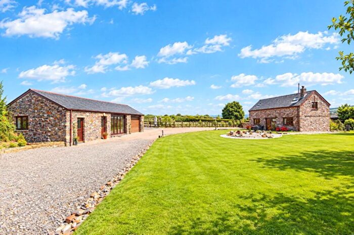 4 Bedroom Barn Conversion For Sale In Lifton, Devon, PL16