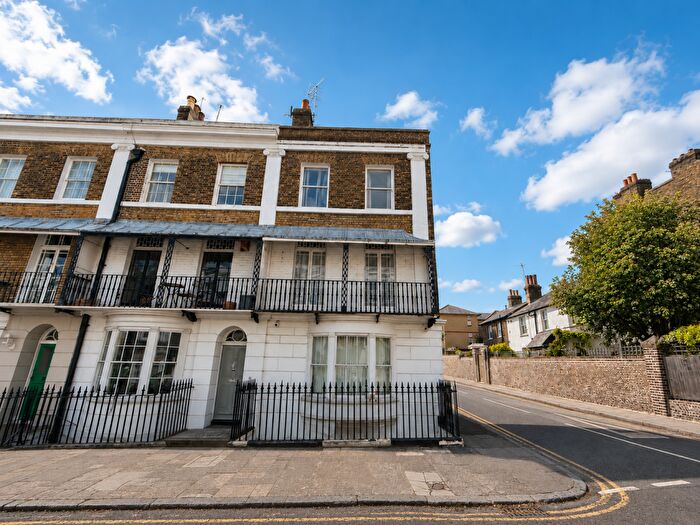 1 Bedroom Flat To Rent In Royal Road, Ramsgate, CT11