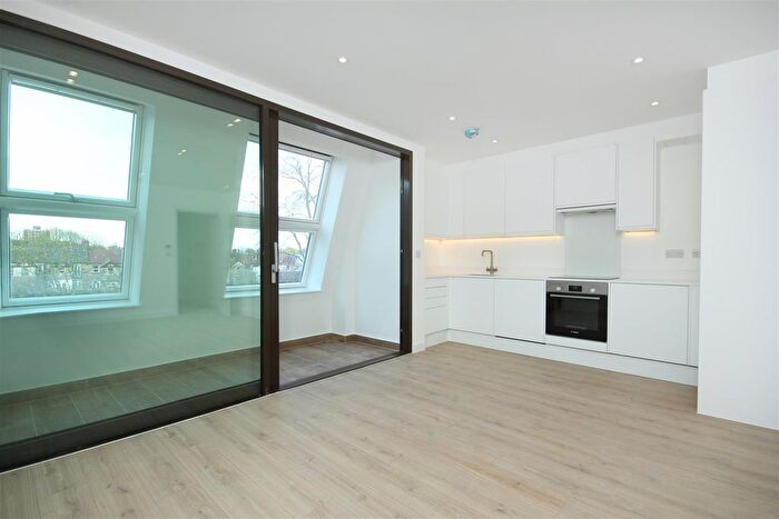 1 Bedroom Flat To Rent In Inglis Road, London, W5