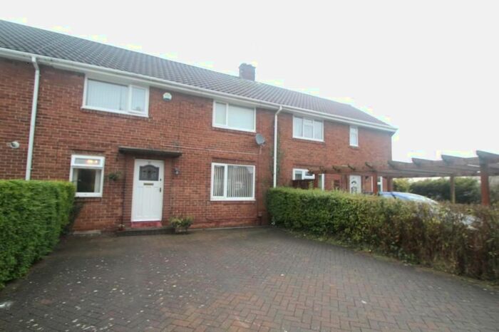 3 Bedroom Terraced House To Rent In Almsford Drive, Harrogate HG2