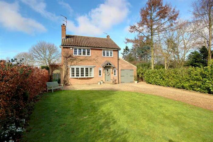 4 Bedroom Detached House For Sale In Thorpe Road, Lockington, Driffield, YO25