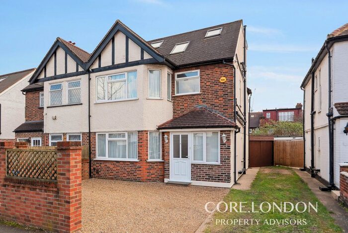 5 Bedroom End Of Terrace House To Rent In Allan Way, Acton, W3