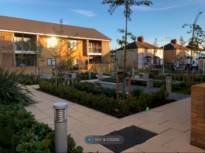 2 Bedroom Flat To Rent In Goldlay Gardens, Chelmsford, Essex, CM2