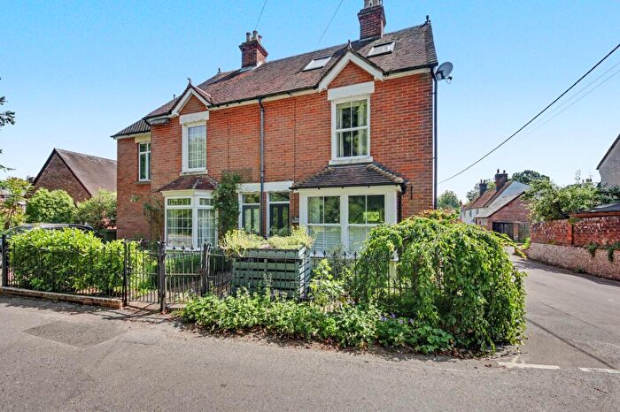 3 Bedroom Semi-Detached House For Sale In Union Lane, Droxford, SO32