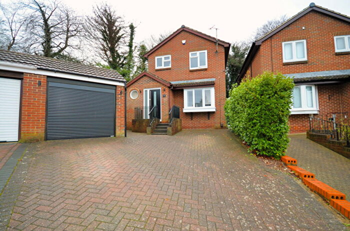 3 Bedroom Detached House For Sale In Aldington Close, Walderslade, ME5