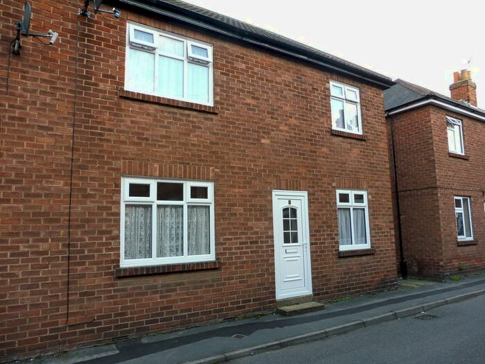 2 Bedroom End Of Terrace House To Rent In Priory Road, Louth, LN11