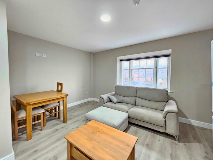 1 Bedroom Flat To Rent In Langsett Road, Sheffield, S6