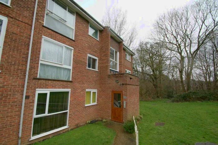 2 Bedroom Flat To Rent In Aston View, Hemel Hempstead, HP2