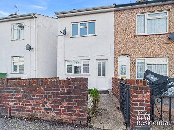 2 Bedroom Property To Rent In Murston Road, Sittingbourne, ME10