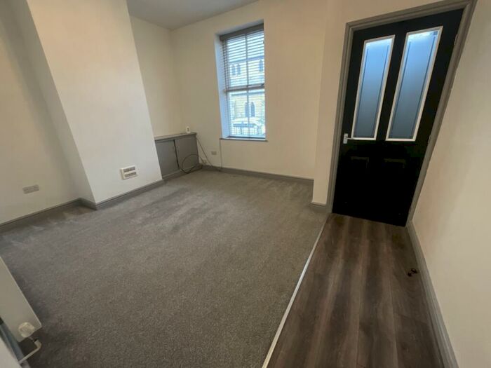 3 Bedroom House To Rent In Smalley Street, Burnley, BB11