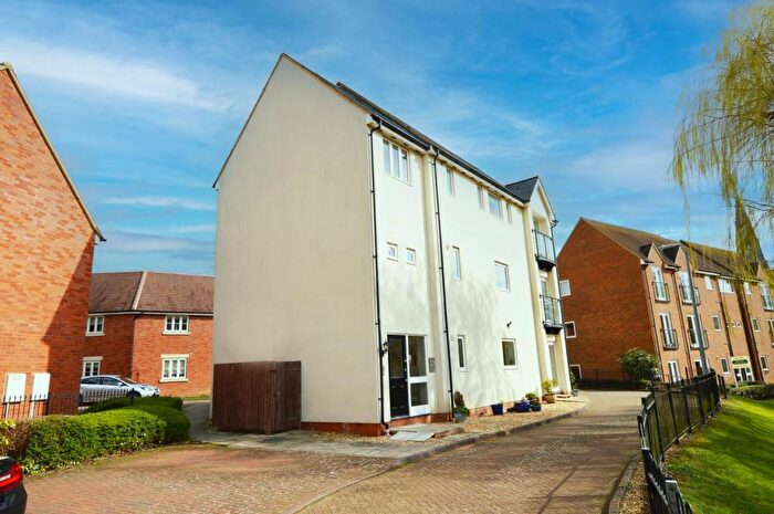 2 Bedroom Apartment To Rent In Wagstaff Way, Olney, MK46