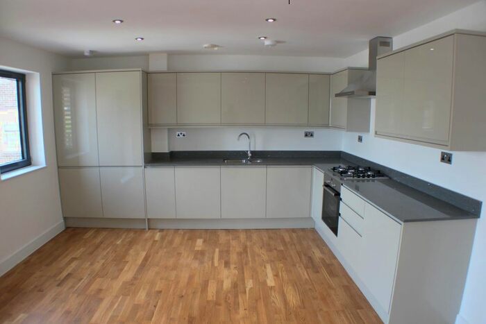 2 Bedroom Flat To Rent In Hillreach, Woolwich, SE18