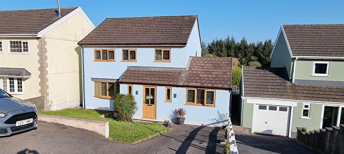 3 Bedroom Detached House For Sale In Heol Y Nant, Llannon, Llanelli, SA14