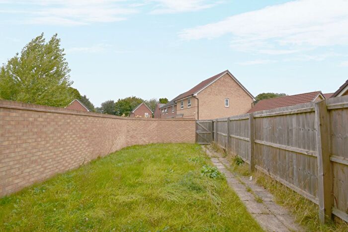 4 Bedroom Semi-Detached House To Rent In Robin Close, Coventry, CV4