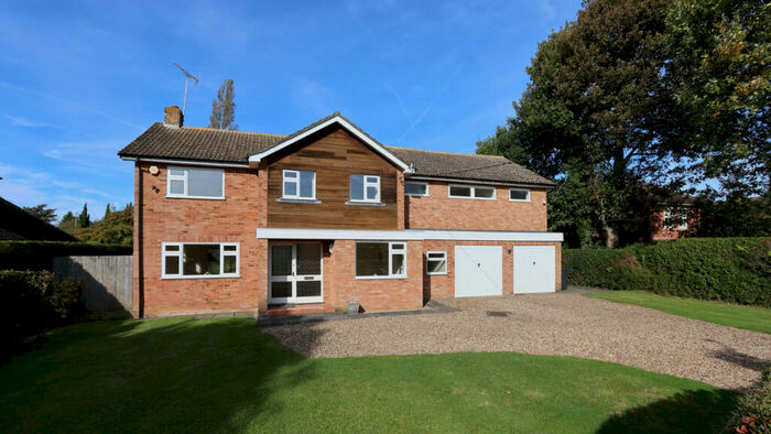 5 Bedroom Detached House To Rent In Broomfield Hill, Great Missenden, HP16