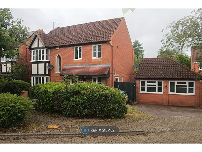 4 Bedroom Detached House To Rent In Curtis Croft, Shenley Brook End, Milton Keynes, MK5