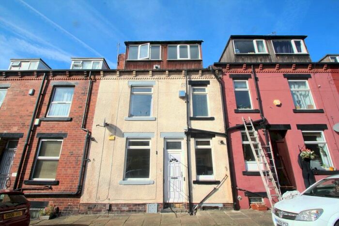 3 Bedroom Terraced House To Rent In Vicarage Terrace, Leeds, LS5