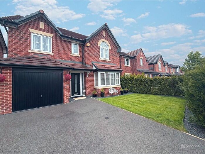 4 Bedroom Detached House For Sale In Clive Way, Middlewich, CW10