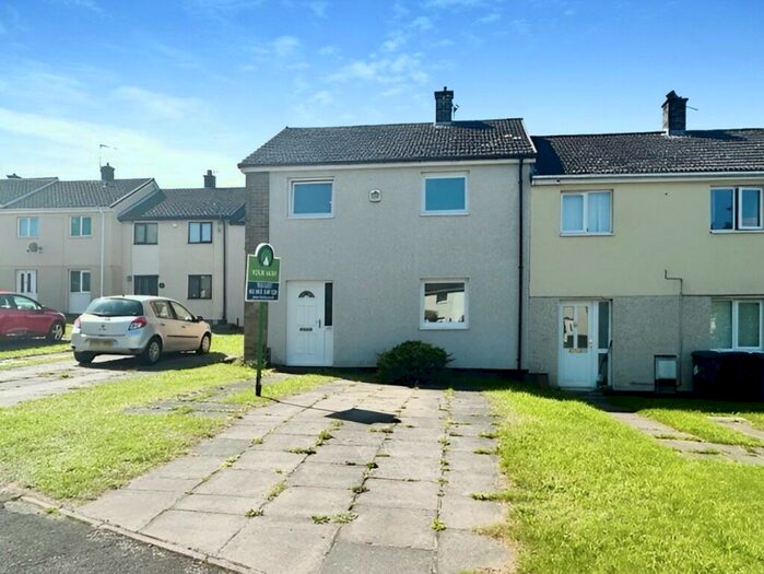 3 Bedroom Semi-Detached House To Rent In Roberts Road, Edlington, Doncaster, South Yorkshire, DN12