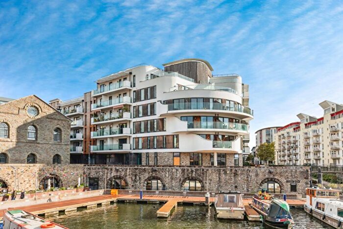 2 Bedroom Flat For Sale In Millennium Promenade, Bristol, BS1