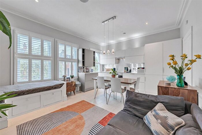 2 Bedroom Flat For Sale In Saltram Crescent, London, W9