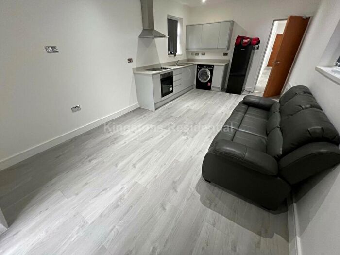 2 Bedroom Apartment To Rent In Colum Road, Cathays, CF10