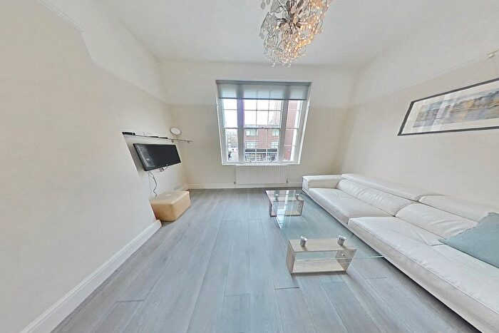 2 Bedroom Flat To Rent In Montagu Row, Marylebone, London, W1U