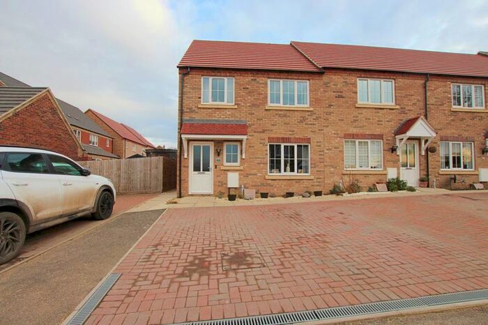 3 Bedroom End Of Terrace House For Sale In Nero Close, Caistor, Market Rasen, LN7