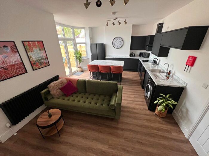 5 Bedroom House To Rent In Staple Hill Road, Fishponds, Bristol, Bristol, BS16