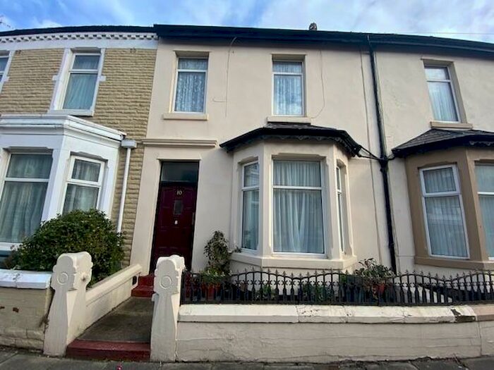 1 Bedroom Flat To Rent In Livingstone Road, Blackpool, FY1