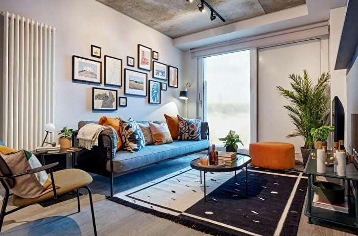 2 Bedroom Flat To Rent In Mustard Wharf At Tower Works, Industrial Collection, LS1