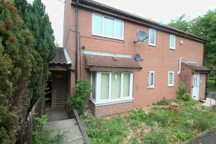 1 Bedroom Cluster House To Rent In Copperfields, Luton, LU4